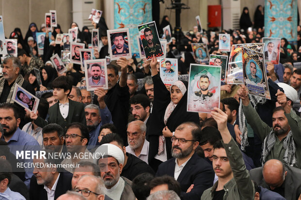 مراسم گرامیداشت عید میلاد پیامبر اکرم و امام صادق در حسینیه امام خمینی 15