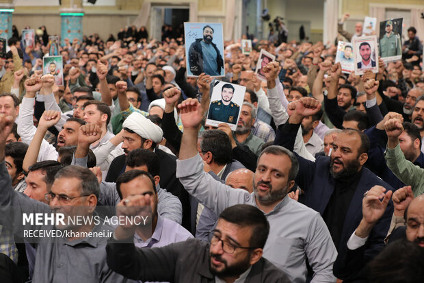 مراسم گرامیداشت عید میلاد پیامبر اکرم و امام صادق در حسینیه امام خمینی 19