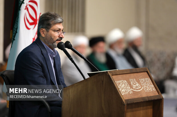 مراسم گرامیداشت عید میلاد پیامبر اکرم و امام صادق در حسینیه امام خمینی 38