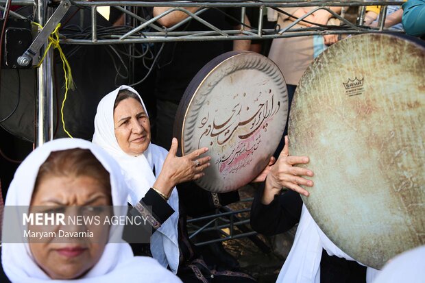 همایش «دف نوازان» در بجنورد