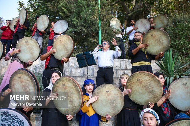 همایش «دف نوازان» در بجنورد