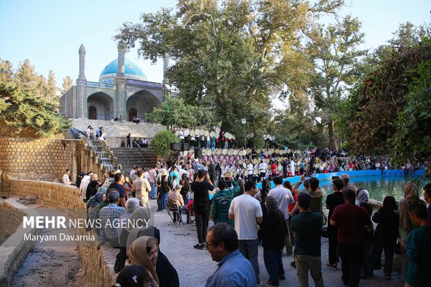 همایش «دف نوازان» در بجنورد