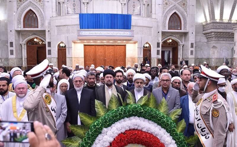 تجدید میثاق مهمانان سی و نهمین اجلاس وحدت  با آرمان‌های امام خمینی