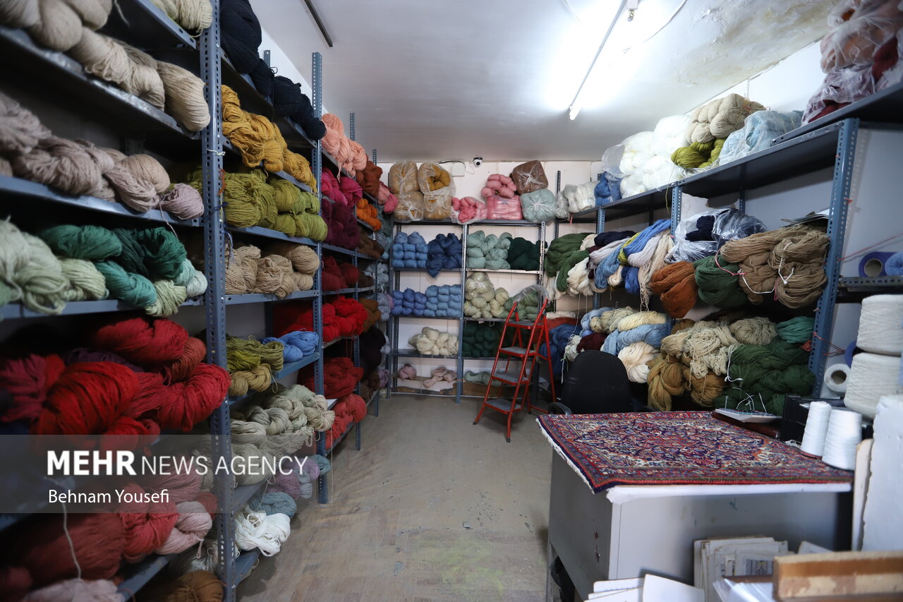 فرش دستباف زنجان در آستانه فراموشی؛ هنری که نیازمند حمایت جدی است