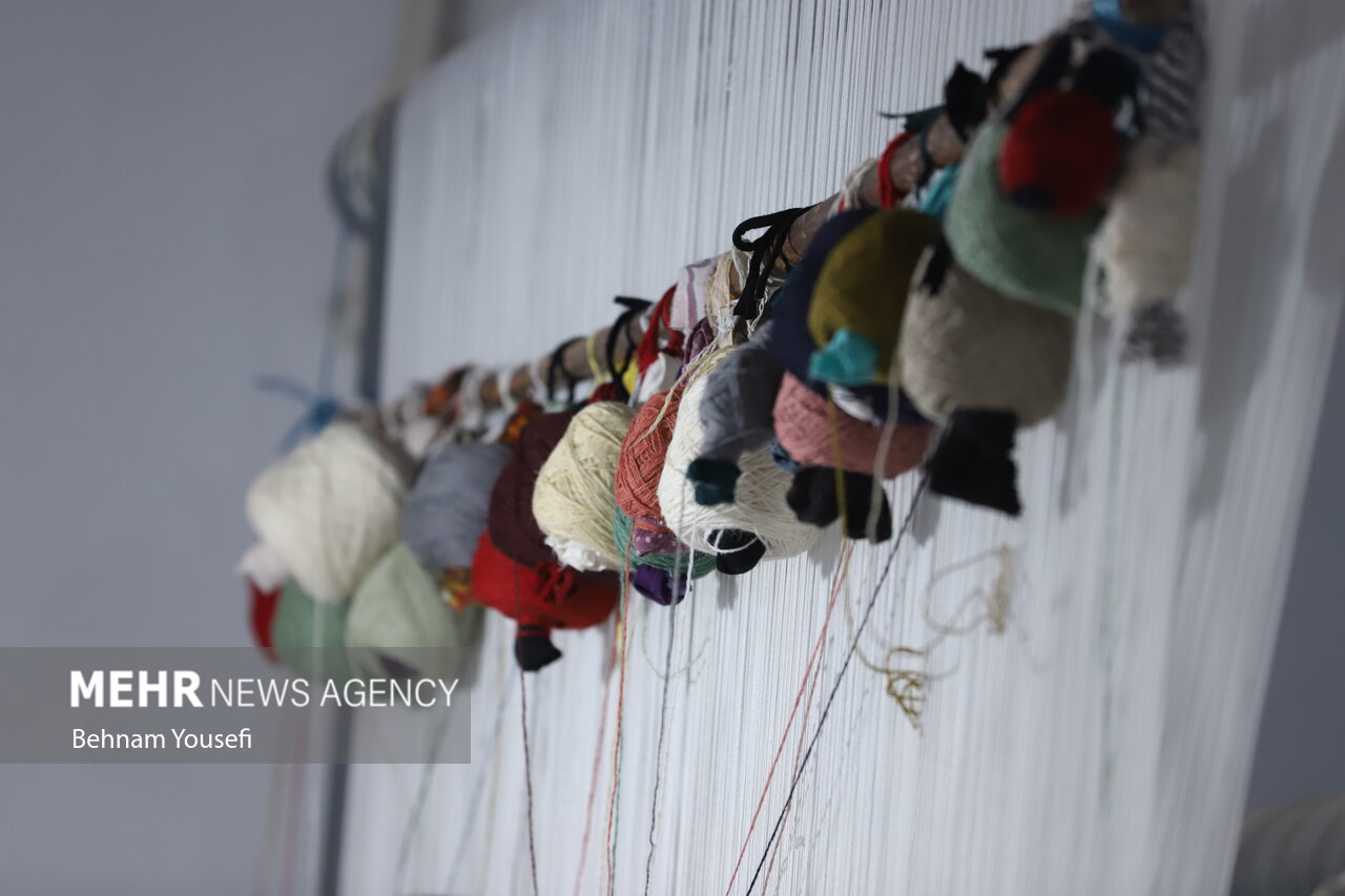 فرش دستباف زنجان در آستانه فراموشی؛ هنری که نیازمند حمایت جدی است