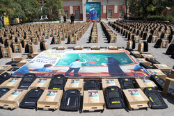 توزیع بسته های تحصیلی و جهیزیه به مددجویان کمیته امداد در مشهد