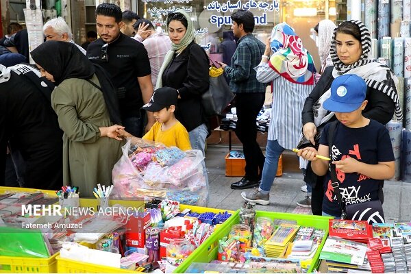 مشق گرانی در خراسان شمالی؛ از بساط خیابانی تا فروشگاه‌های فانتزی