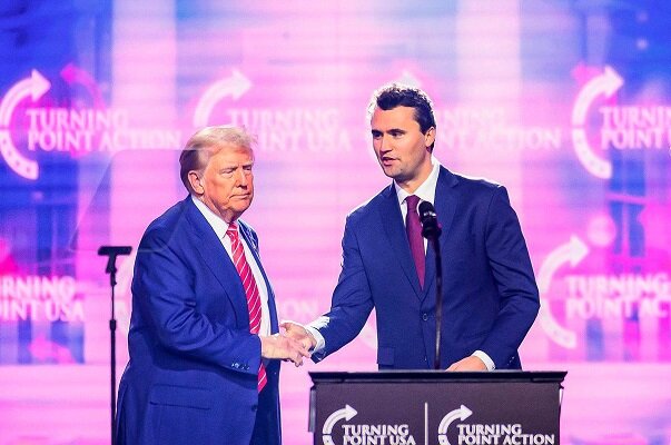 ABD'de şokta: Trump'a yakın isimi öldüren suikastçı aranıyor