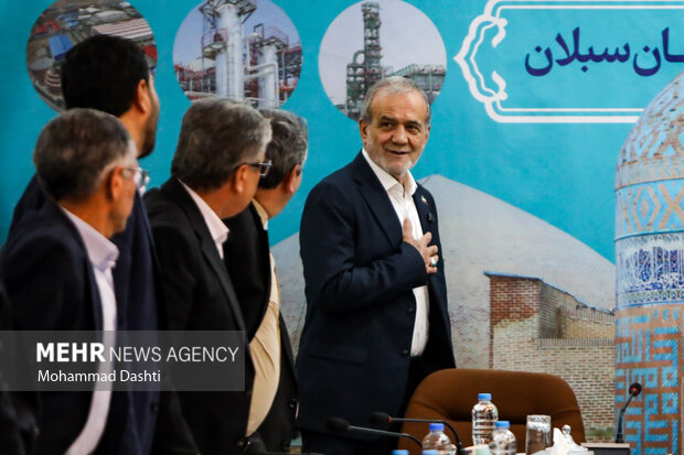 سفر استانی رئیس‌جمهور به اردبیل
