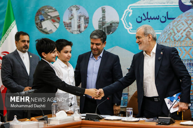 سفر استانی رئیس‌جمهور به اردبیل