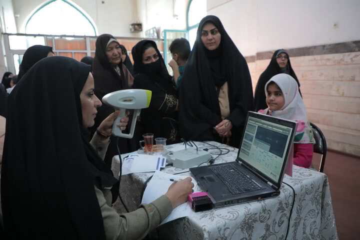 ۸۷۰ نفر از خدمات درمانی و دارویی رایگان در قم بهرهمند شدند ۸۷۰ نفر از خدمات درمانی و دارویی رایگان در قم بهرهمند شدند