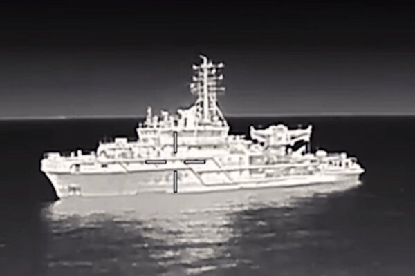 اوکراین ادعا کرد: کشتی ناوگان دریای سیاه روسیه را هدف قرار دادیم+ فیلم اوکراین ادعا کرد: کشتی ناوگان دریای سیاه روسیه را هدف قرار دادیم+ فیلم