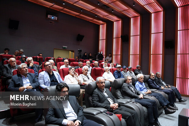آیین اهدای گواهینامه درجه یک هنری به «مجتبی راعی»