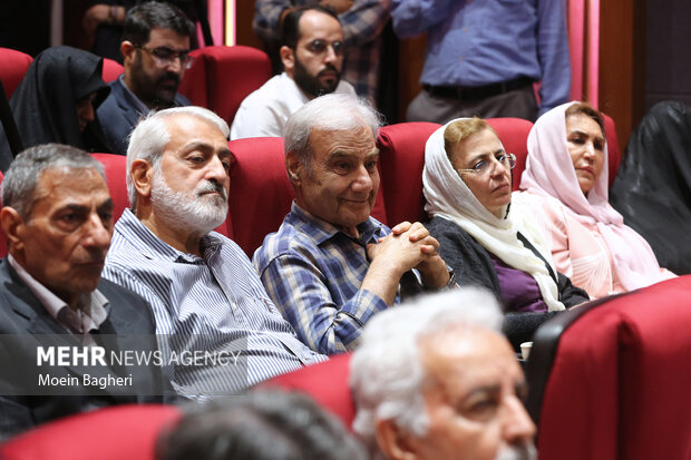 آیین اهدای گواهینامه درجه یک هنری به «مجتبی راعی»
