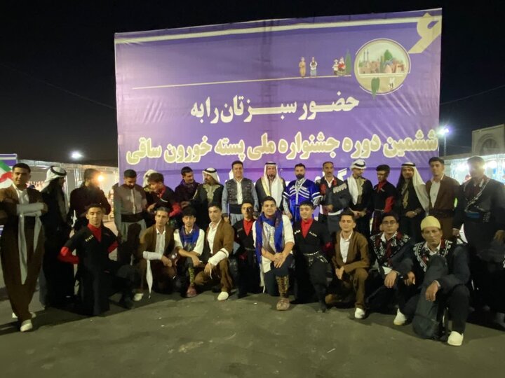 کرمانی ها در روستای ساقی انار جشنواره «پسته خورون» راه انداختند کرمانی ها در روستای ساقی انار جشنواره «پسته خورون» راه انداختند