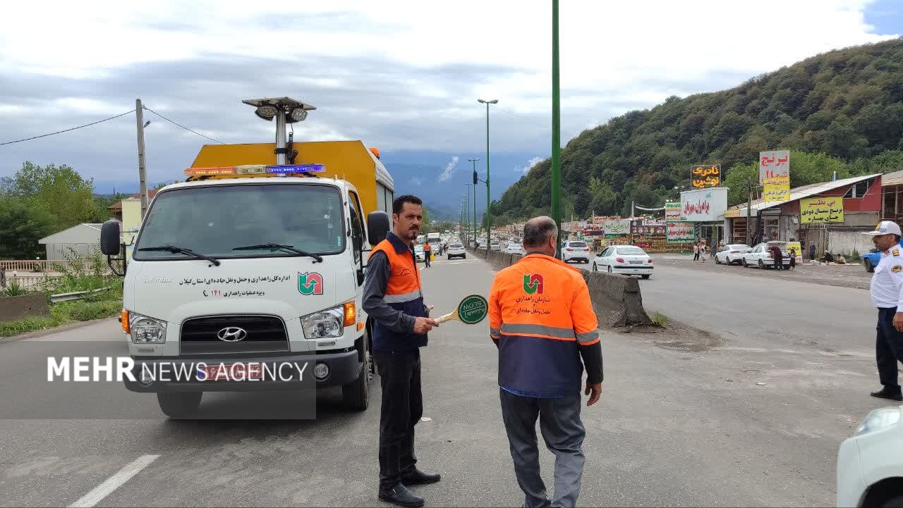 افزایش یک باند تردد موقت در محور سراوان-امامزاده هاشم برای کاهش ترافیک افزایش یک باند تردد موقت در محور سراوان-امامزاده هاشم برای کاهش ترافیک