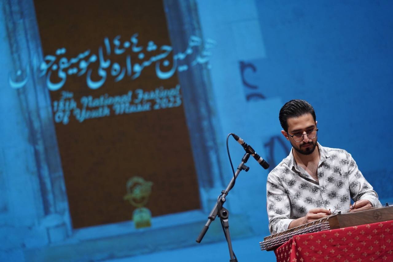 جشنواره،موسيقي،جوان،سنتور،حضور،شركت،اهميت،هجدهمين،استعدادها، ...