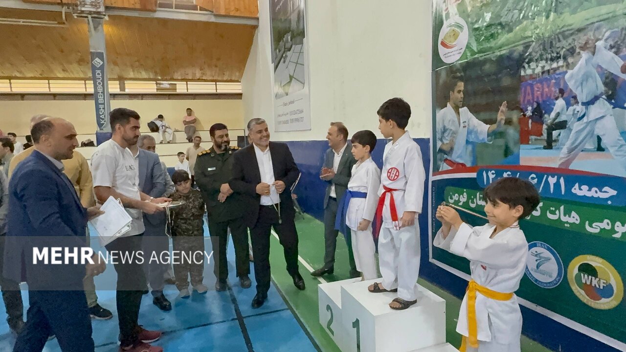 نقش ورزش در کاهش آسیبهای اجتماعی بی بدیل است نقش ورزش در کاهش آسیبهای اجتماعی بی بدیل است