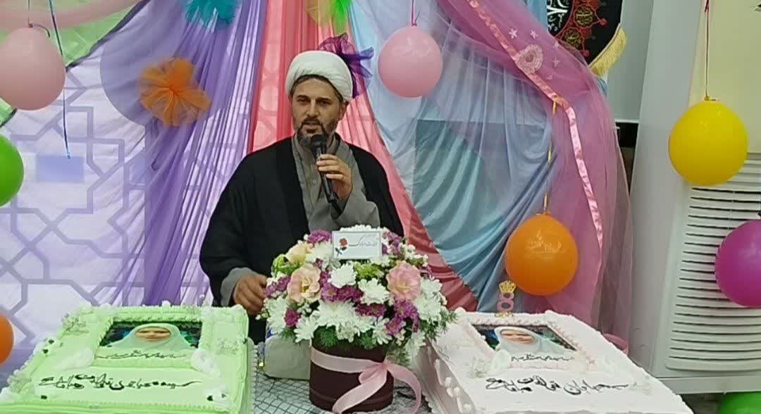 شهیدان چراغ راه و هدایتگر نسلها هستند شهیدان چراغ راه و هدایتگر نسلها هستند