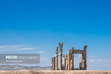 بدء أعمال التنقيب الأثري في "برسبوليس"