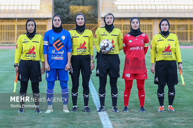 اولین هفته لیگ برتر بانوان - ایستا البرز پرسپولیس