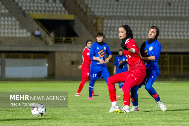 اولین هفته لیگ برتر بانوان - ایستا البرز پرسپولیس