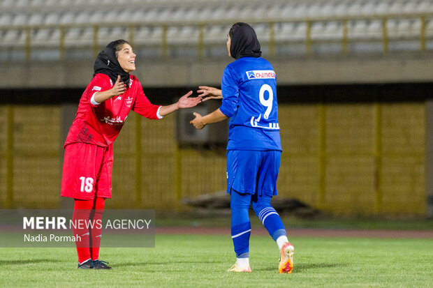 اولین هفته لیگ برتر بانوان - ایستا البرز پرسپولیس