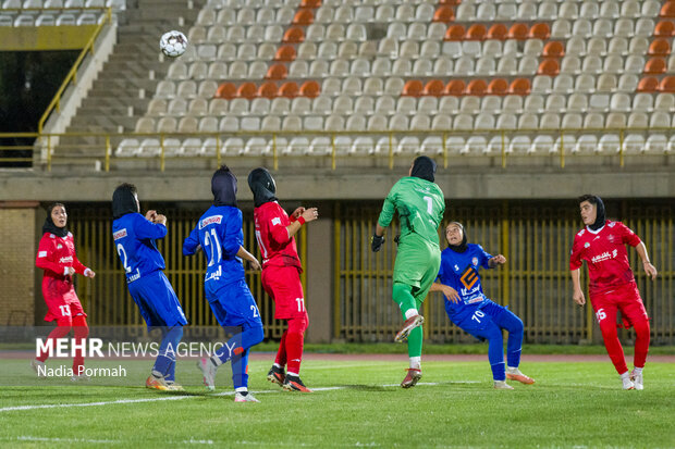 اولین هفته لیگ برتر بانوان - ایستا البرز پرسپولیس