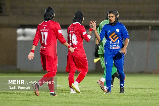 اولین هفته لیگ برتر بانوان - ایستا البرز پرسپولیس