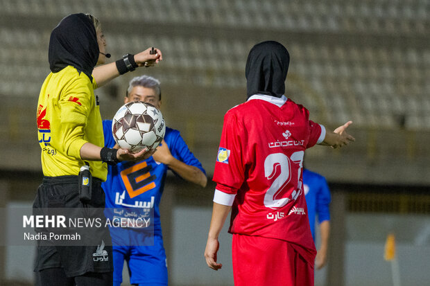 اولین هفته لیگ برتر بانوان - ایستا البرز پرسپولیس