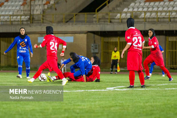 اولین هفته لیگ برتر بانوان - ایستا البرز پرسپولیس