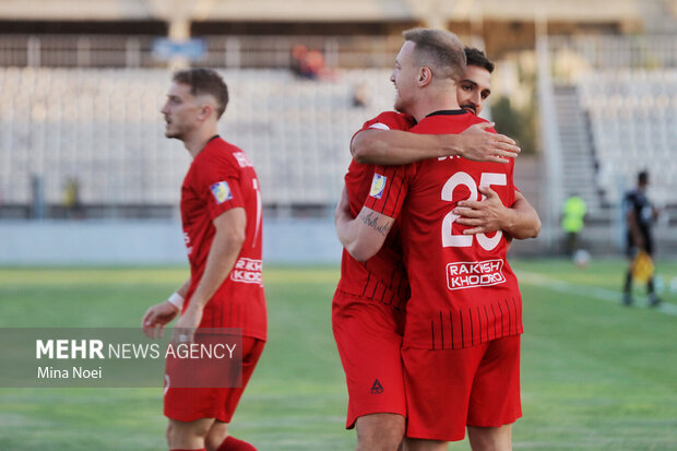 هفته جنجالی و پرحادثه لیگ برتر؛ ناکامی سرخابیها و بازگشت تراکتور