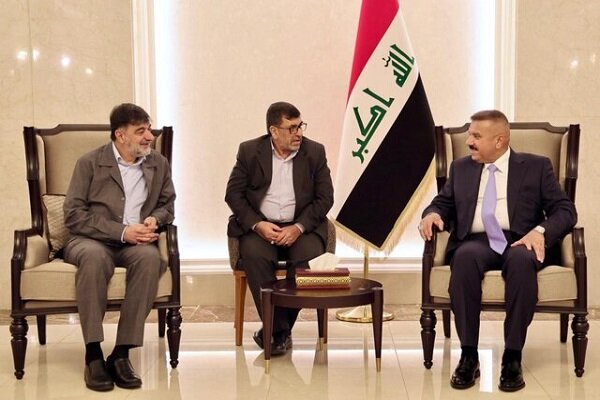 دیدار فرمانده نیروی انتظامی ایران با وزیر کشور عراق در بغداد