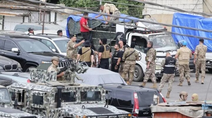 لبنان.... بدء الأمن الوطني الفلسطيني تسليم السلاح في مخيمي "البداوي" و"عين الحلوة"