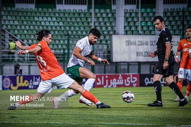 هفته جنجالی و پرحادثه لیگ برتر؛ ناکامی سرخابیها و بازگشت تراکتور