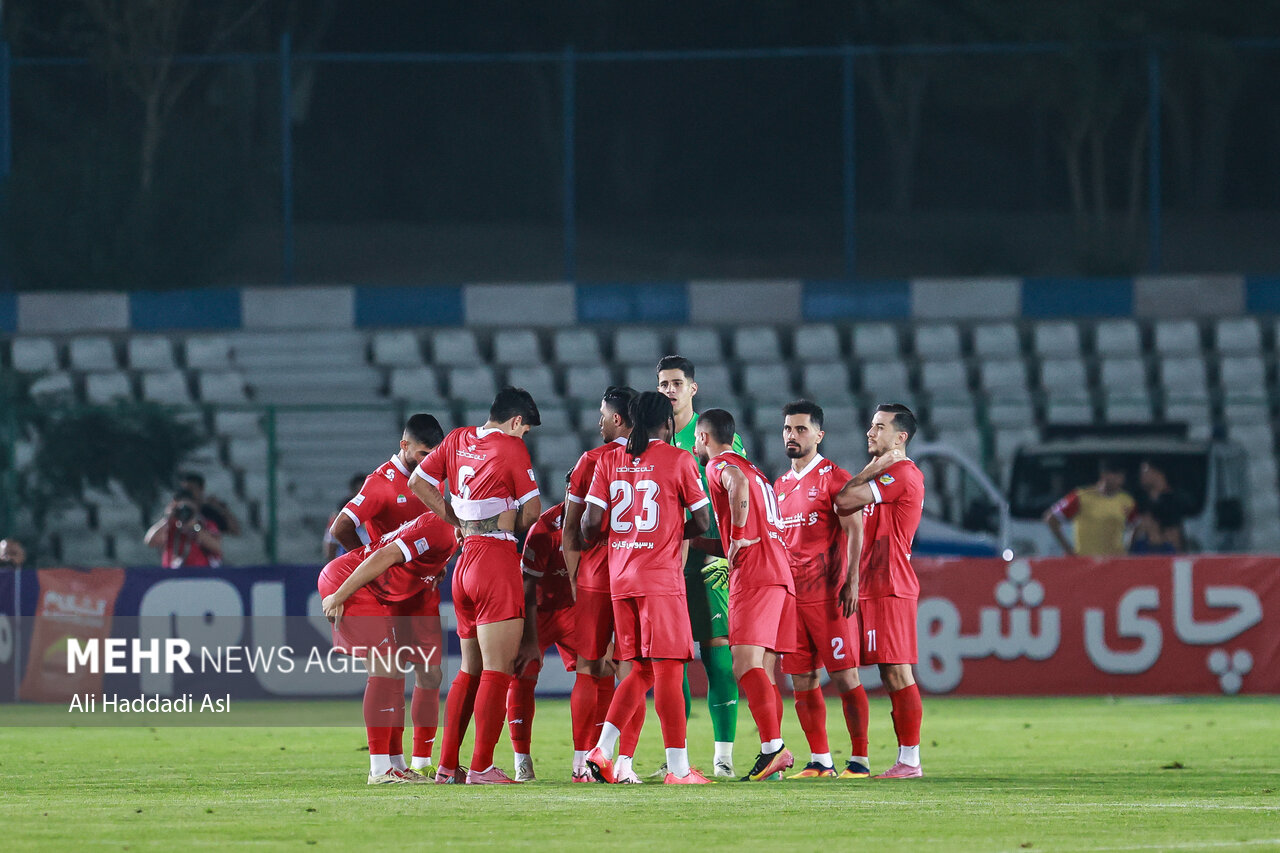 اعلام ترکیب پرسپولیس برای بازی امروز با ملوان اعلام ترکیب پرسپولیس برای بازی امروز با ملوان