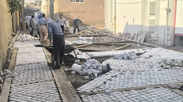 آغاز عملیات سنگ‌فرش کوچه بازار در بافت تاریخی استهبان