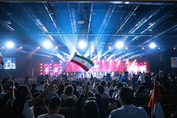 "BAE İran'ı seviyor” Kültür Festivali: İranlıların “İkinci Evinde” Hümayun Şeceryan sahne aldı
