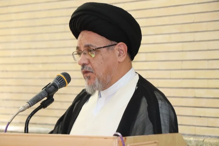 تبلیغ یکی از رسالتهای اصلی حوزههای علمیه است