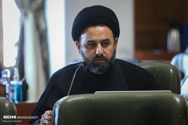 پروژه‌های ضروری تهران نباید به بهانه جابجایی درختان متوقف شوند