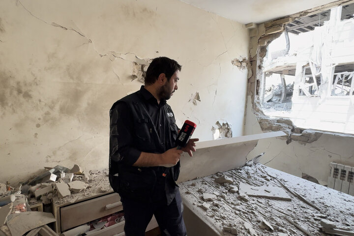 «<a class='tagColor' href='/Tags/Archive/زخم جنگ'>زخم جنگ</a>» روایتگر ظلم صهیونها به غیرنظامیان است؛ خطر را به جان خریدیم