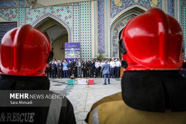 تشییع پیکر شهید «رضا فخریان»، آتش‌نشان فداکار در مشهد