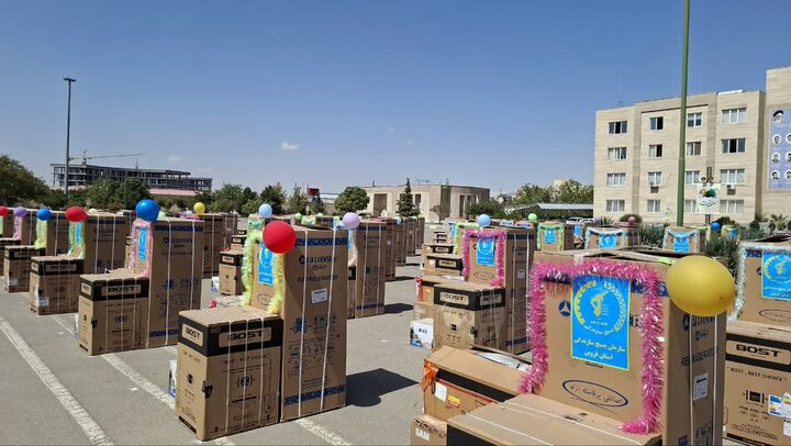 توزیع ۱۰۰ سری جهیزیه بین زوجهای جوان استان قزوین