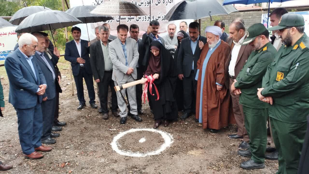 کلنگ زنی مدرسه ۶ کلاسه «اولیا» در آستارا کلنگ زنی مدرسه ۶ کلاسه «اولیا» در آستارا