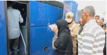 کاروان ۴۱ نفره خانواده‌های ایثارگران رودان راهی مشهد مقدس شد