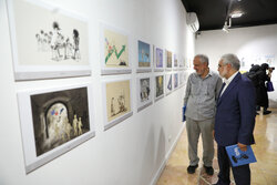 کاریکاتورهای برتر همدان در رقابت «کدخدای باد» معرفی می‌شوند