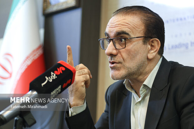 رئیسزاده: استقلال نظام پزشکی از دولت راه نجات سلامت مردم است