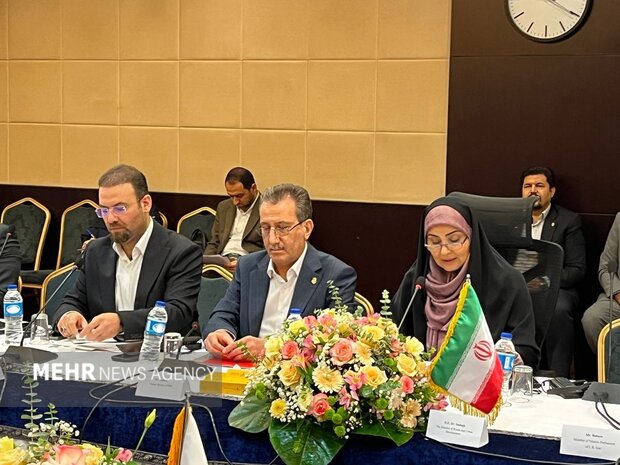 İran ve Pakistan 10 milyar dolarlık ticaret yol haritası hazırlayacak İran ve Pakistan 10 milyar dolarlık ticaret yol haritası hazırlayacak