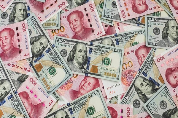 دستگیری فعال غیرمجاز ارزی در میدان صادقیه با کشف 40 میلیارد ریال ارز