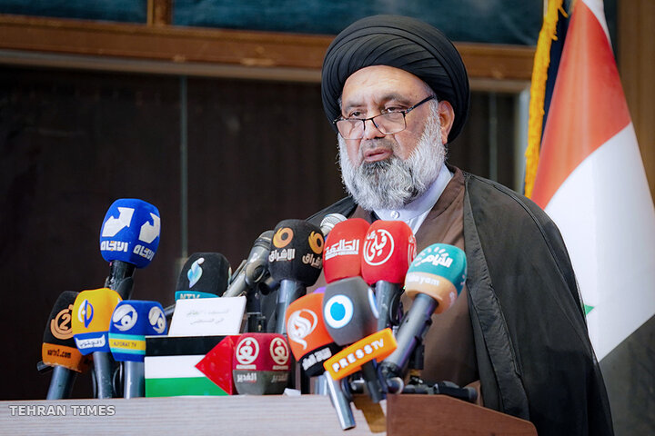 'Palestinian Referendum’ book compiling Ayatollah Khamenei's views unveiled at Baghdad fair